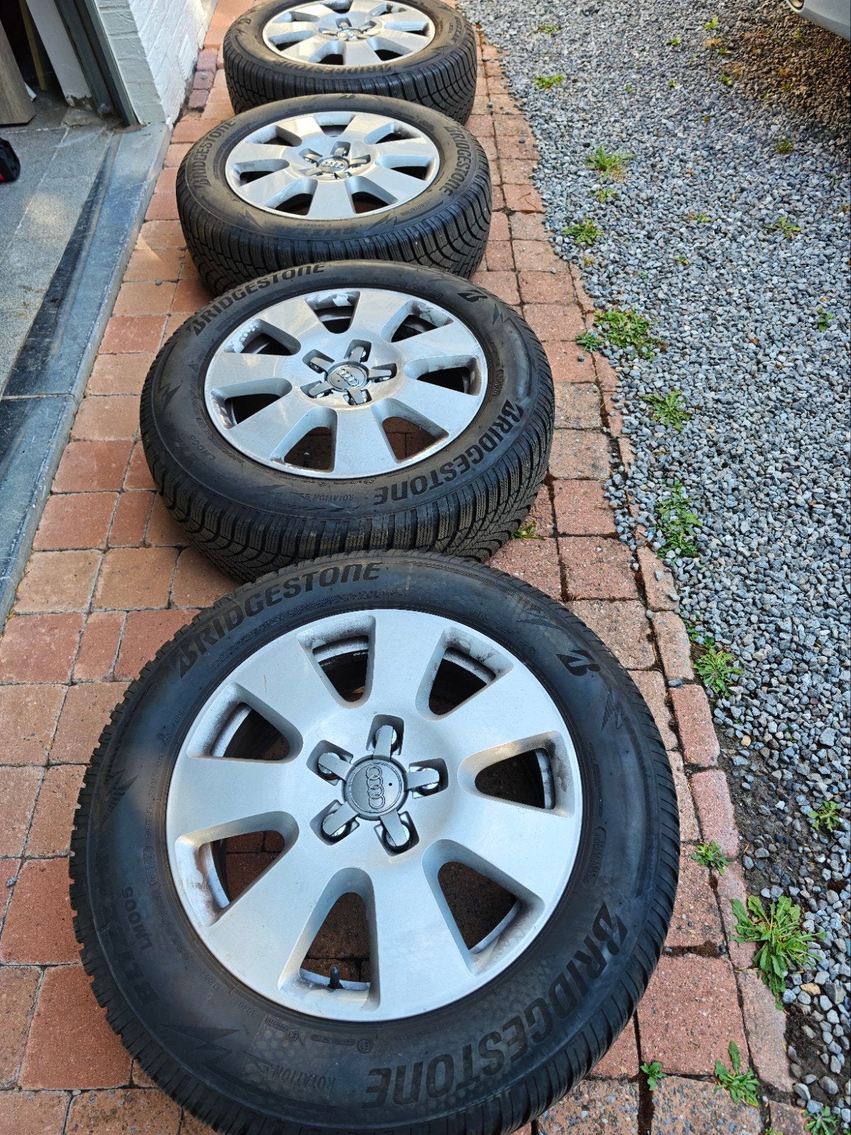 Jeu de 4 jantes Audi 18" + pneus hiver Bridgestone Blizzard, Pneus hiver, Pneu(s)