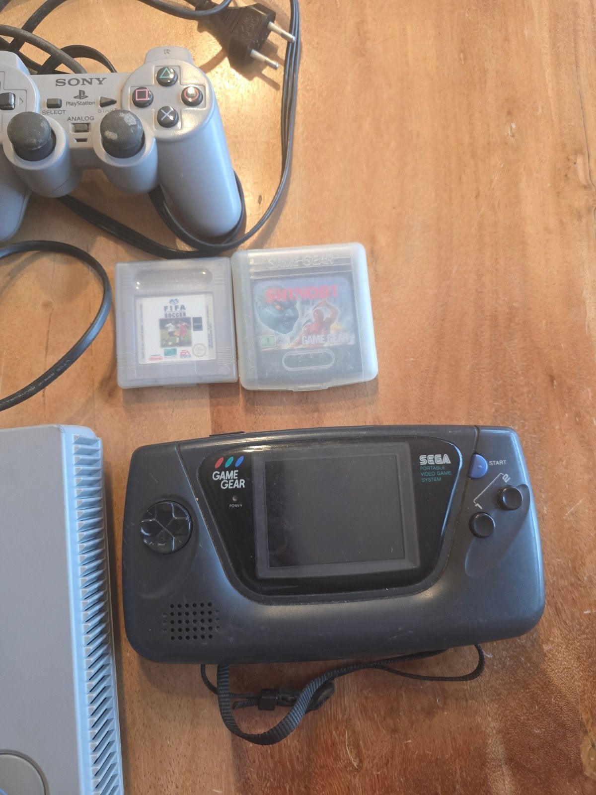Lot rétro PS1 + SEGA Master System II + Game Gear + jeux, Enlèvement ou Envoi, Utilisé, Avec 1 manette, Avec jeux