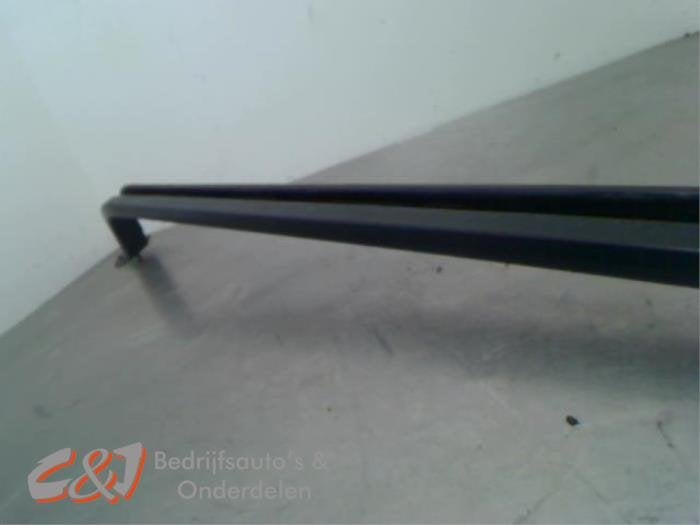 Rail porte coulissante droite d'un Peugeot Expert, -, 3 mois de garantie, Utilisé, -