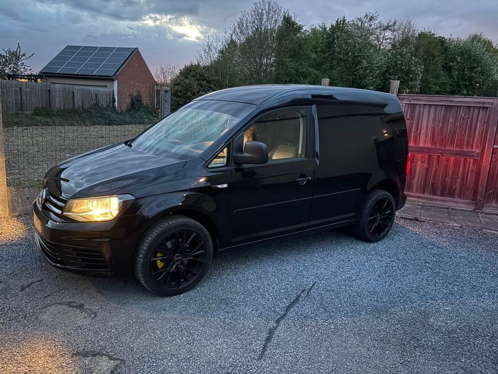 Volkswagen Caddy 2016 2.0 TDi, 4 deurs, Stof, Volkswagen, Zwart