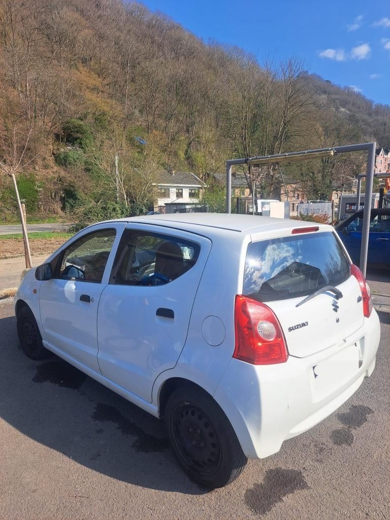 Suzuki Alto à vendre !, Autos, Suzuki, Particulier, Alto, Essence, Euro 5, Berline, 5 portes, Boîte manuelle, Blanc, Gris, Tissu