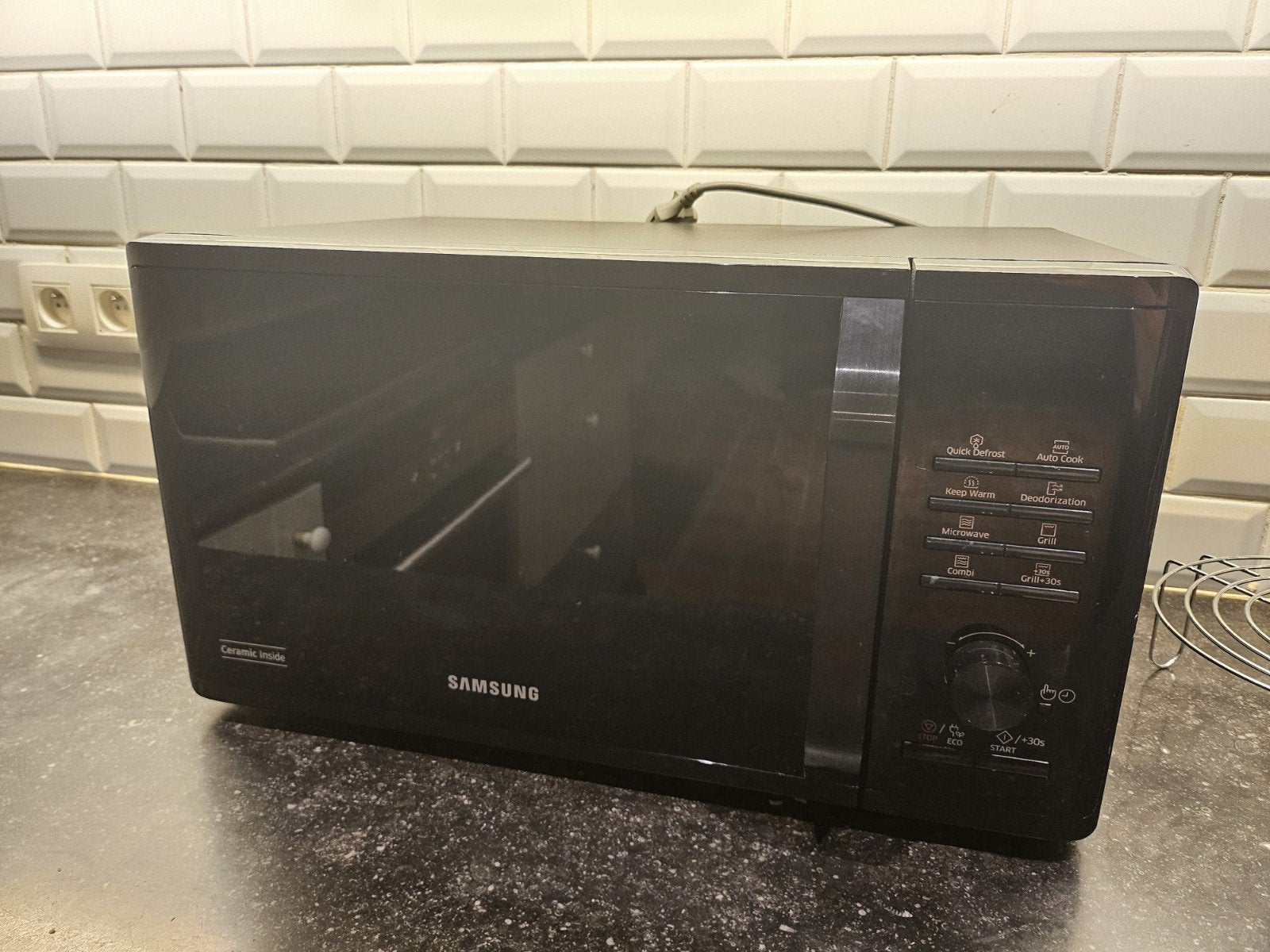 Zwarte Samsung grill-magnetron/microgolven., Elektronische apparatuur, Ophalen, Gebruikt, Microgolfoven, Grill