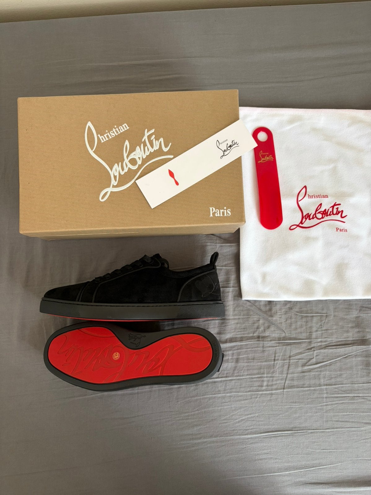 Louboutin suede 42, Verzenden, Zwart, Zo goed als nieuw, Sneakers