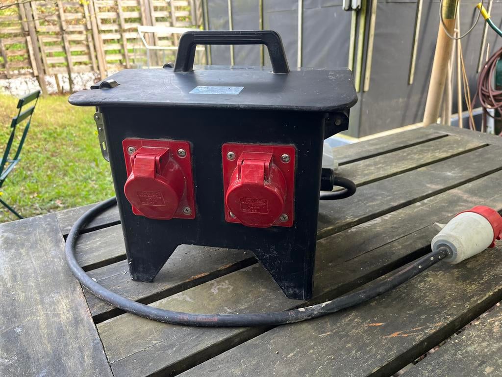 Stroombord 11kW voor binnen of buiten, Doe-het-zelf en Bouw, Elektriciteit en Kabels, Ophalen, Gebruikt, Overige typen