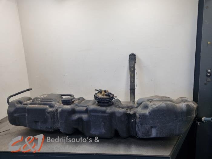 Tank van een Mercedes Sprinter, Gebruikt, -, Ophalen of Verzenden, -