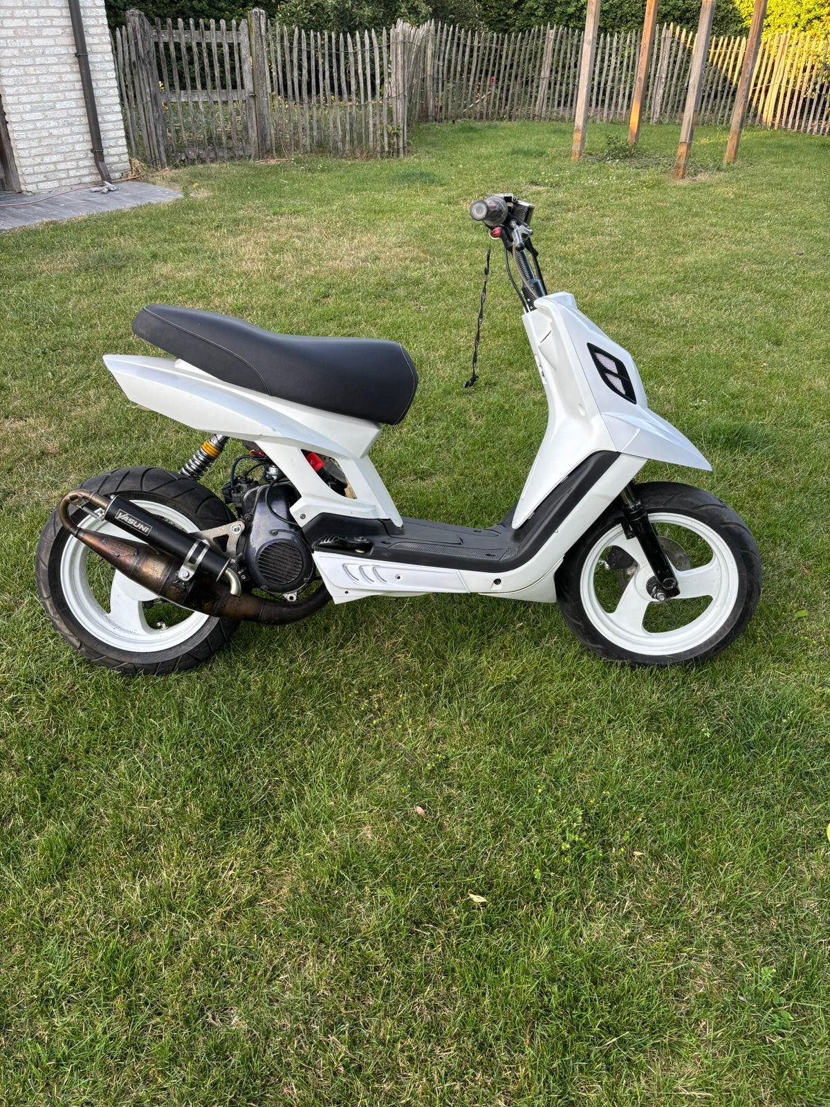 Mbk booster (nieuw opgebouwd), Vélos & Vélomoteurs, Pièces de cyclomoteur | Scooters, Comme neuf, Yamaha, Pot d'échappement, Enlèvement ou Envoi