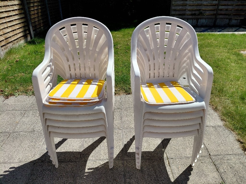 Set van 10 tuinstoelen en tuintafel, Ophalen, Gebruikt, Plastic, Stapelbaar