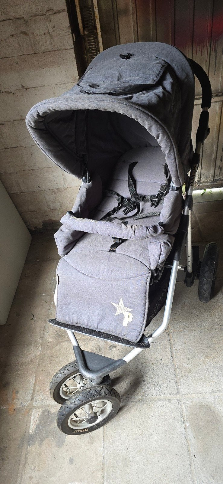 WANDELWAGEN BUGGY PERICLES Evolution kinderwagen grijs, Kinderen en Baby's, Ophalen, Kinderwagen