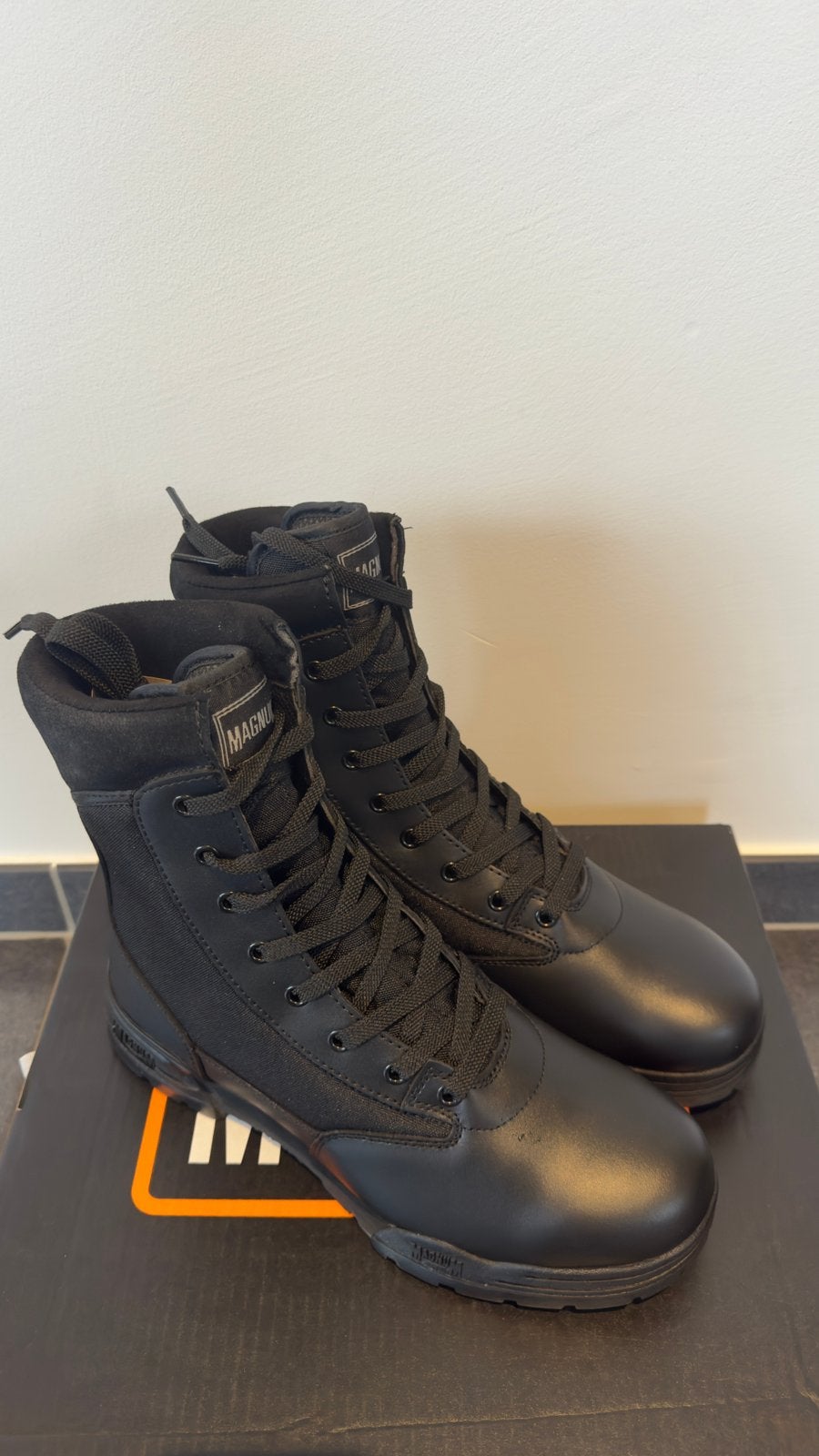 Chaussures de securite Magnum classic, Neuf, Chaussures de travail, Enlèvement, Noir