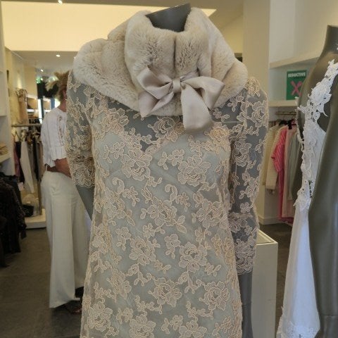Kraag beige met knooplint faux bont Armani Collezioni TU, Kleding | Dames, Mutsen, Sjaals en Handschoenen, Armani Collezioni, Maat 46/48 (XL) of groter