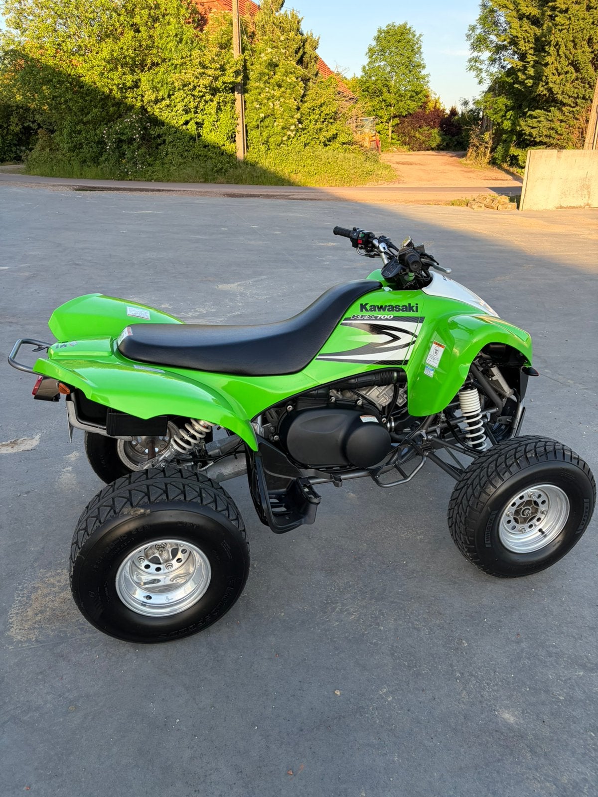 Kfx 700 kawasaki Quad encore nouveau 1er propriétaire, Motos, Jusqu'à 11 kW, 2 cylindres, 700 cm³