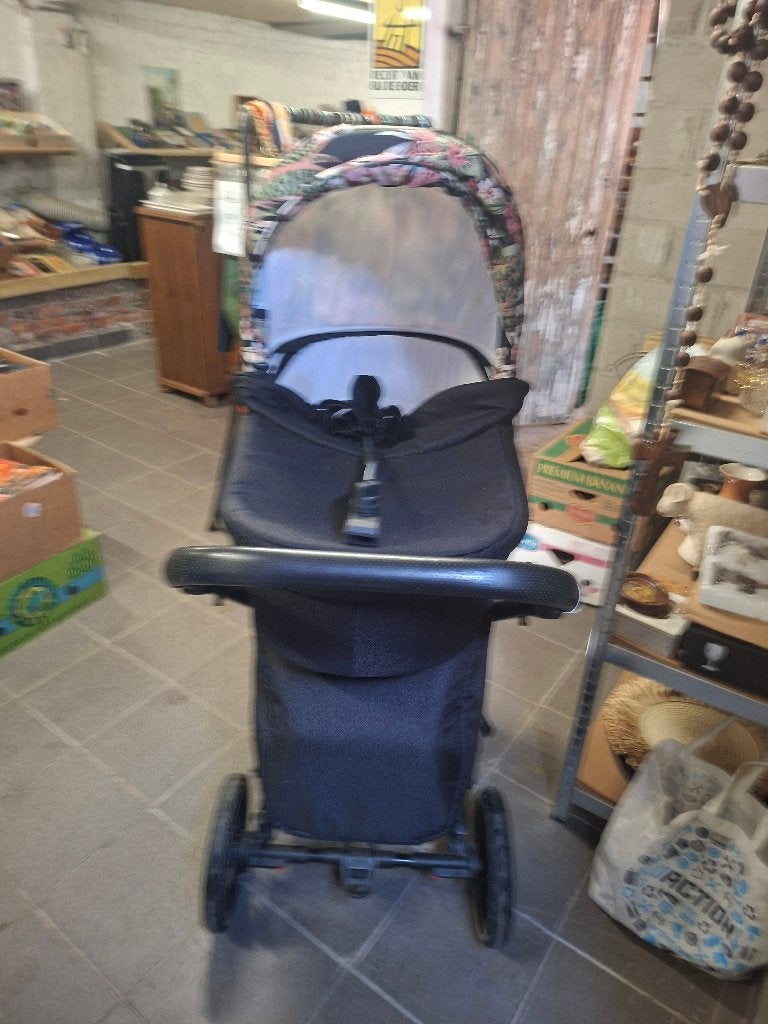 tweedelige kinderwagen, Ophalen, Zo goed als nieuw