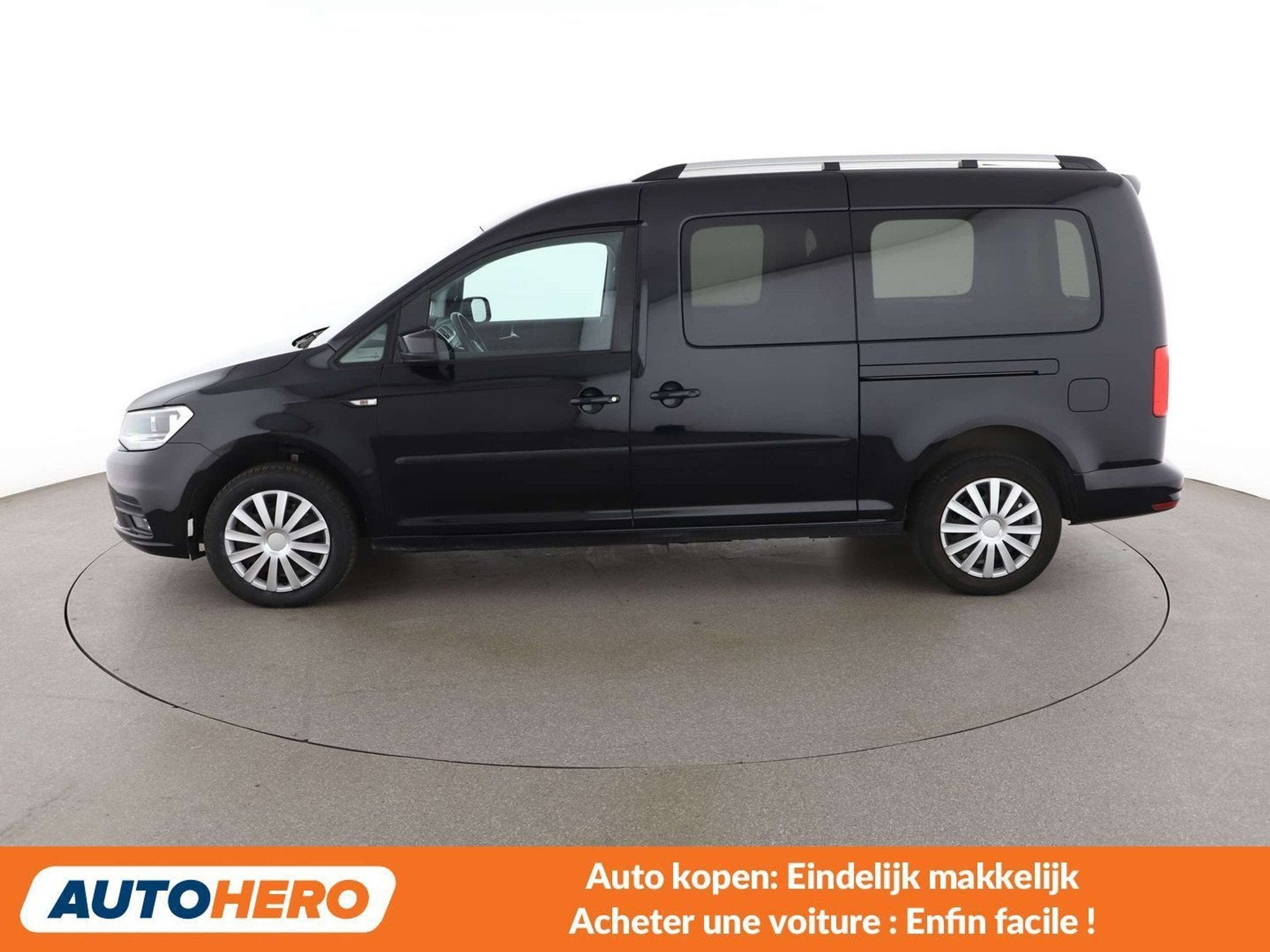 Volkswagen Caddy 1.4 TSI Maxi Trendline BlueMotion Tech, Auto's, Volkswagen, Voorwielaandrijving, Stof, Gebruikt, Zwart