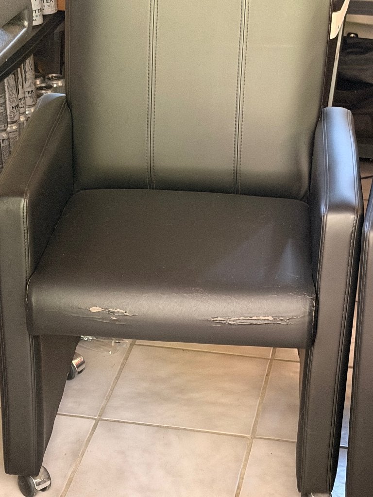 Stoelen met wielen - gratis, Ophalen, Gebruikt, Kunststof, Zwart