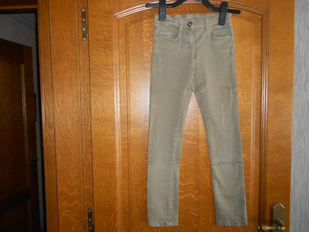 jean kaki avec 134 TAO, Pantalon, Enlèvement ou Envoi, Utilisé, Tape  à l'oeil