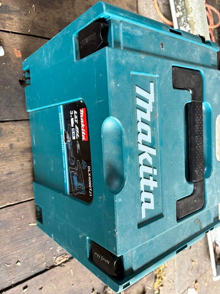 Makita koffer, Doe-het-zelf en Bouw, Gereedschap | Machine-onderdelen en Toebehoren, Ophalen, Zo goed als nieuw