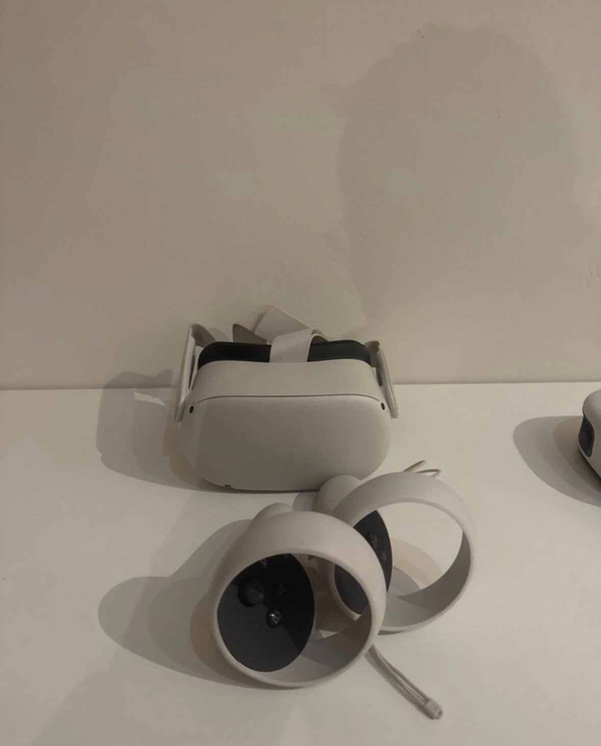 Meta Quest 2 VR-headset, Games en Spelcomputers, Virtual Reality, Zo goed als nieuw, Ophalen