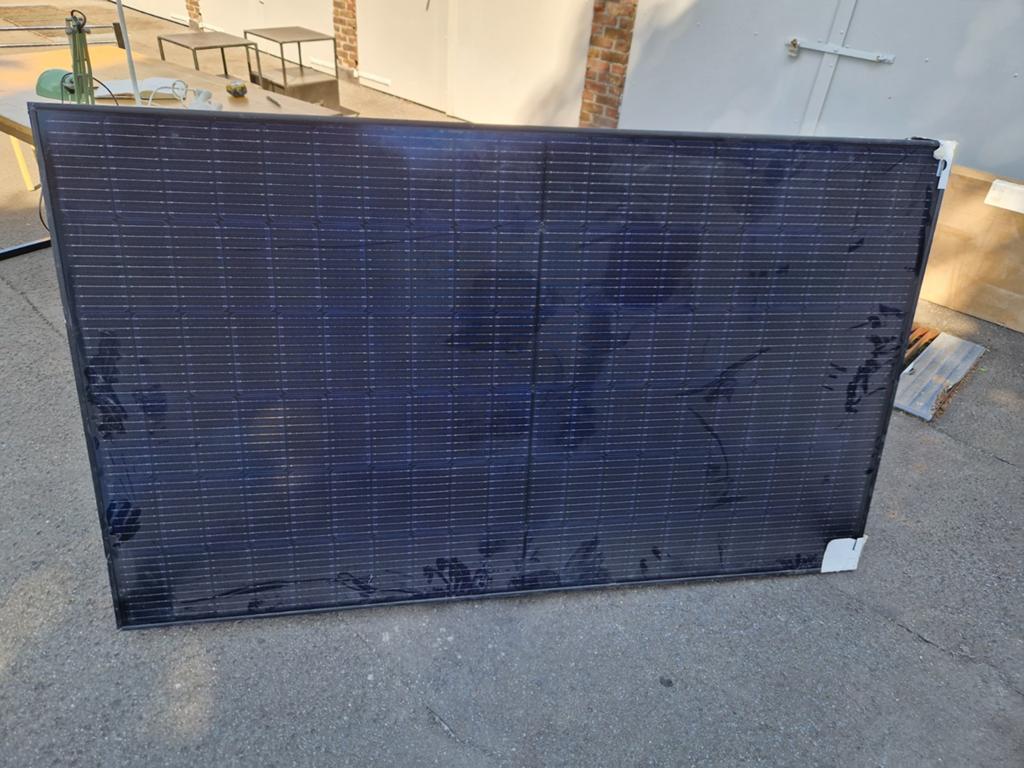 Zonepanelen met omvormer, Doe-het-zelf en Bouw, Ophalen