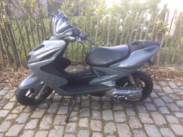 Scooter Yamaha Aerox 2 takt - 100% origineel, Fietsen en Brommers, Ophalen, Tweetakt, Aerox, 50 cc