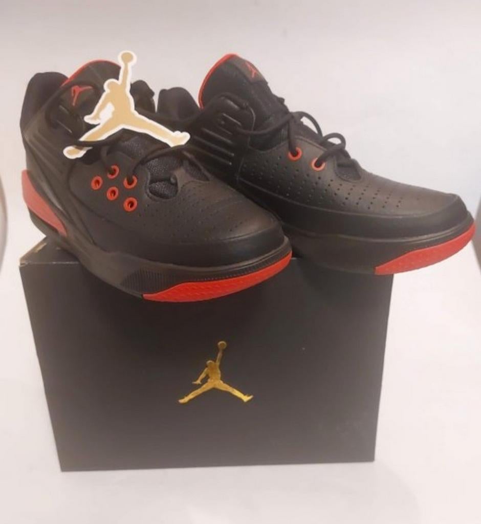 Nike air Jordan3 nieuw in doos met maat 40, Contacts & Messages