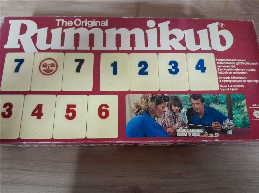Rummikub grote rode doos - s3976, Hobby en Vrije tijd, Gezelschapsspellen | Bordspellen, Verzenden, Zo goed als nieuw