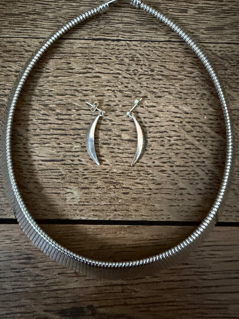 Superbe collier court avec boucles d'oreilles en argent, Enlèvement, Utilisé, Autres matériaux