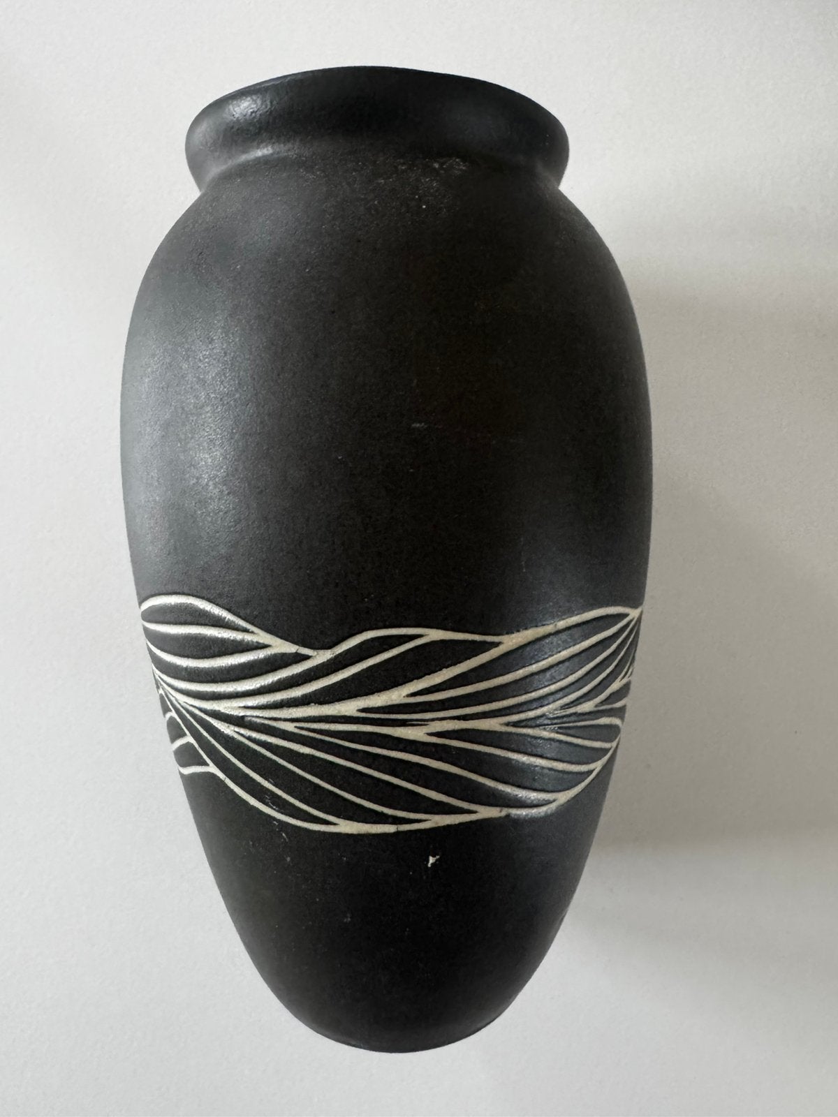 Vase design vintage en céramique d'art (Studio Art Pottery), Enlèvement ou Envoi