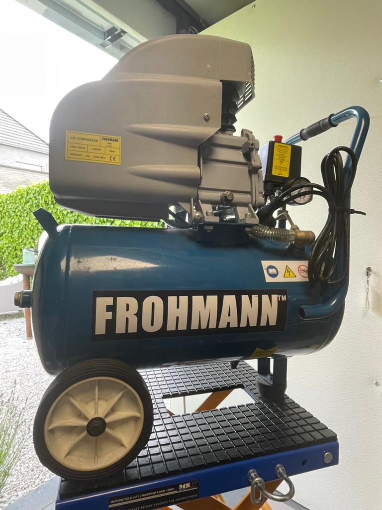 Compressor 25l 1500W Max 8bar, Enlèvement, 200 à 400 litres/min, Utilisé, 6 à 10 bars
