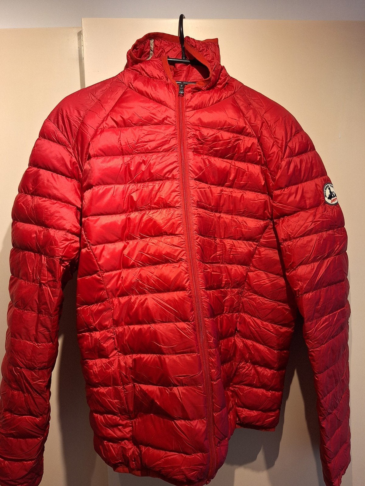 Doudoune JOTT rouge vif Taille L, Enlèvement, Rouge