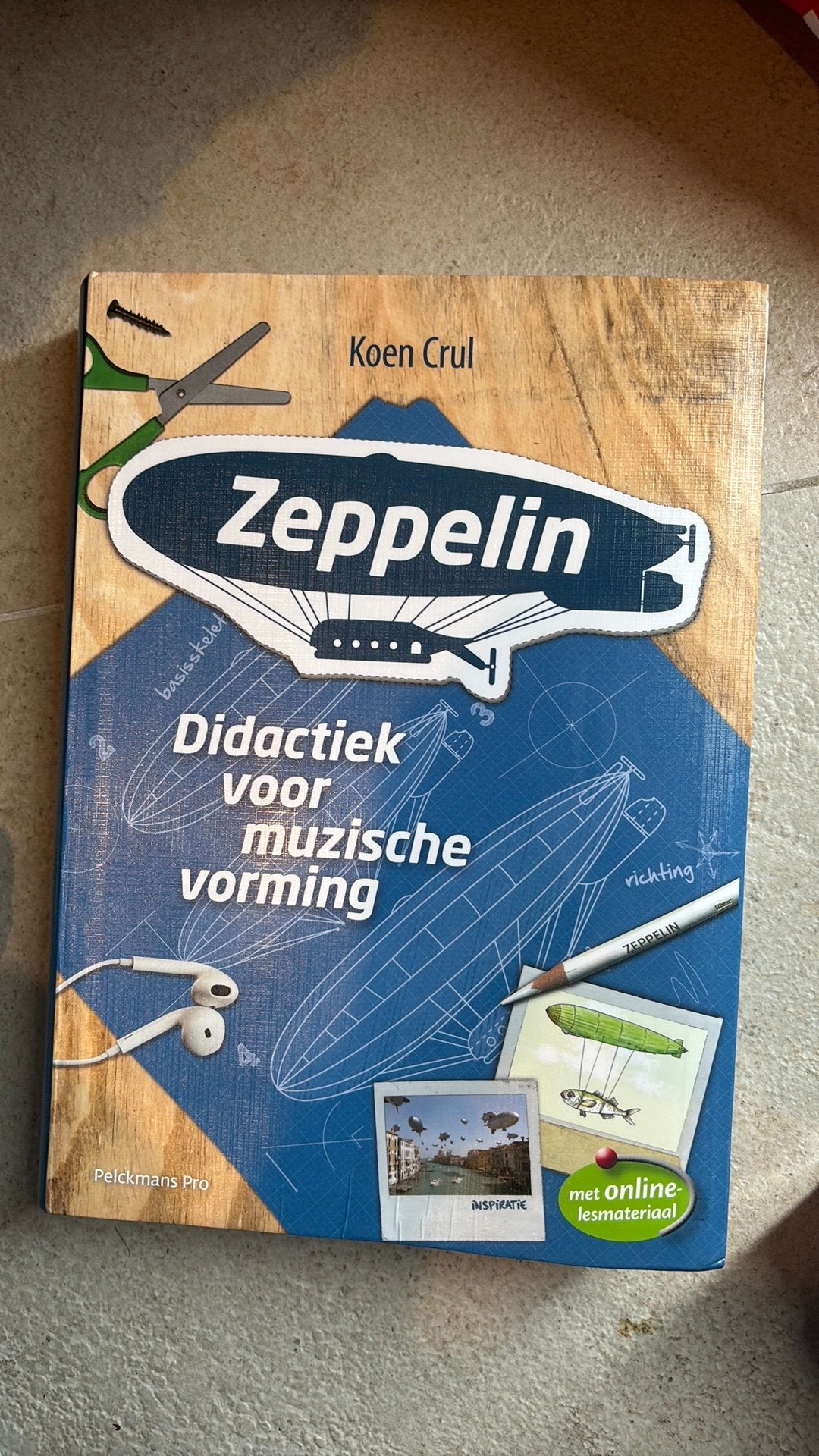 Zeppelin Handboek muzische vorming, Ophalen of Verzenden, Zo goed als nieuw