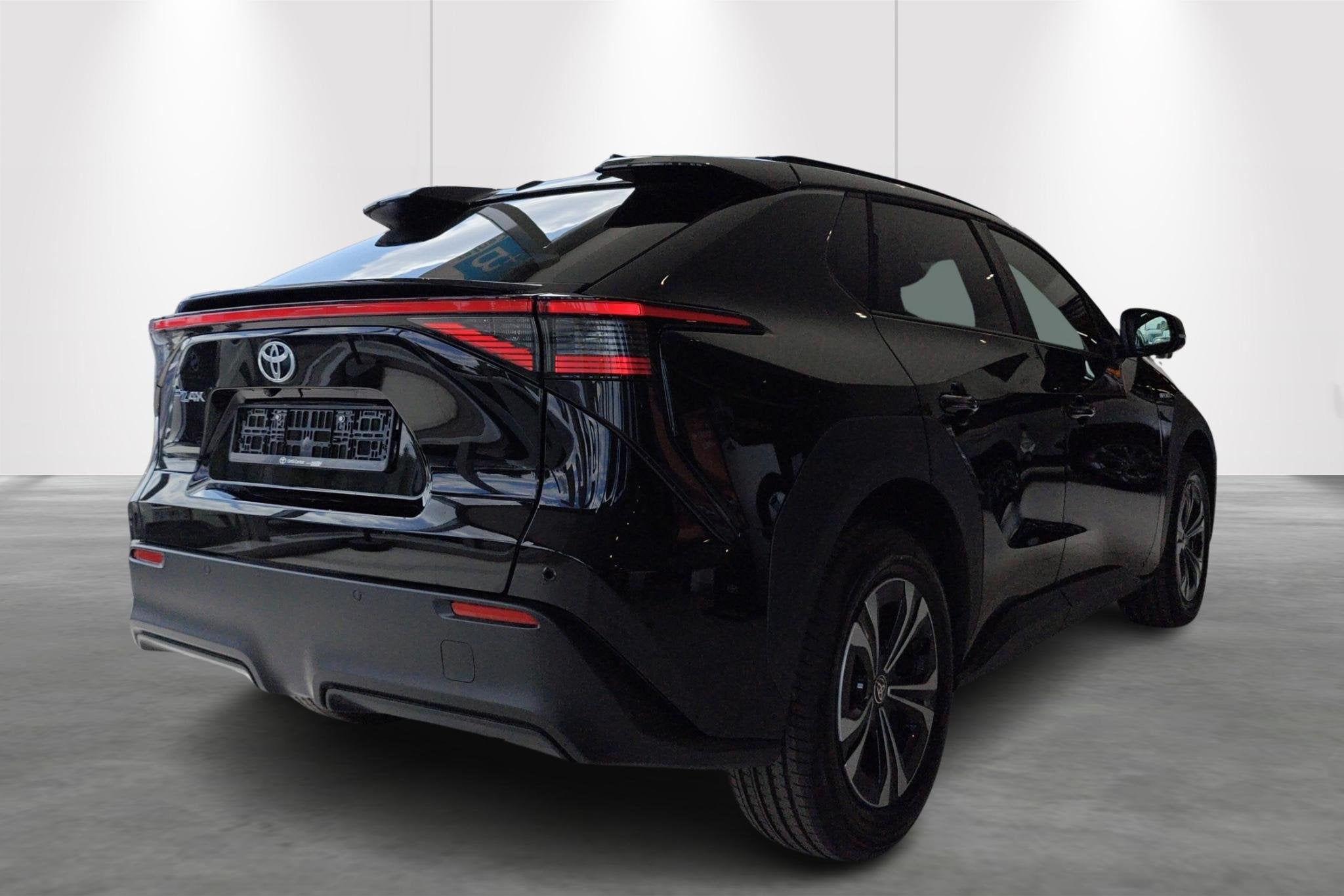 Toyota bZ4X 73.1 kWh 2WD Business Plus - NEUF!, Autos, Neuf, Achat, 750 kg, Noir