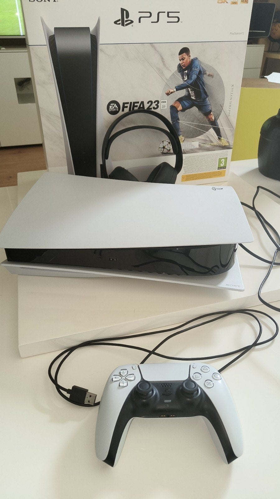 PS5 standard avec lecteur 825go, Ophalen