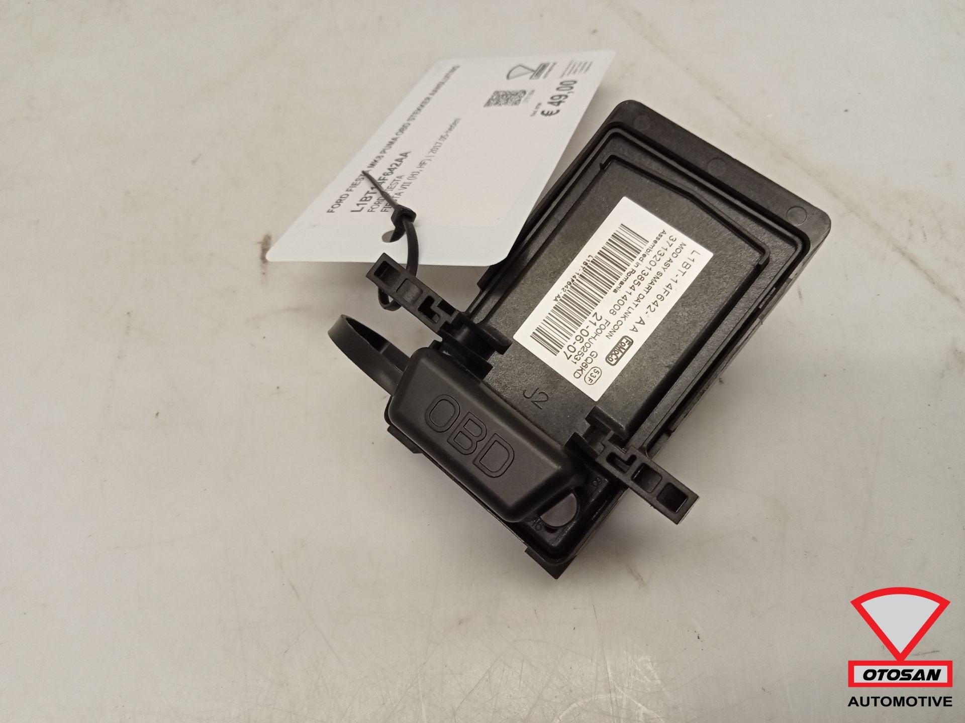 Prise OBD pour Ford Fiesta MK8 Puma L1BT14F642AA, Autos : Pièces & Accessoires, Info@ford.com, Ford Motor Company, American Road 1
48126  Dearborn