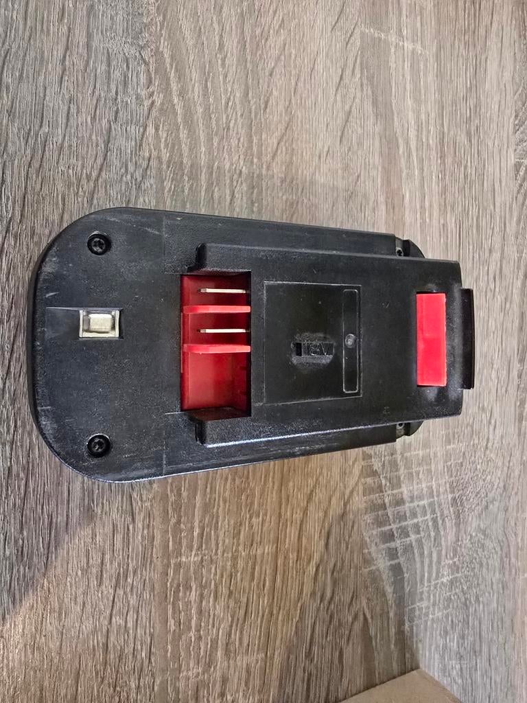 Accu met twee laders Black and Decker, Ophalen