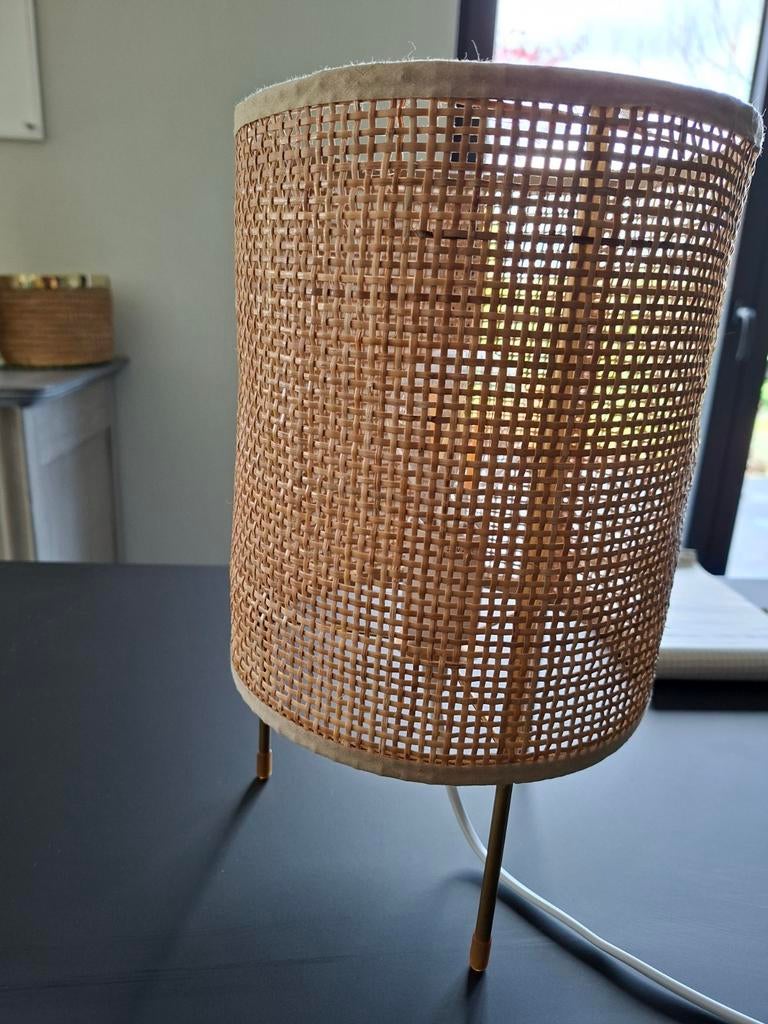 Lampe de table ou de chevet, cannage et laiton., Enlèvement ou Envoi