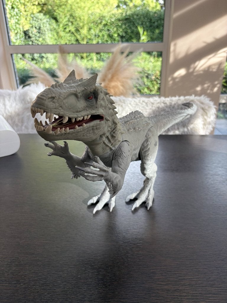 Hasbro "Chomping Indominus Rex, Collections, Jouets, Enlèvement ou Envoi, Utilisé