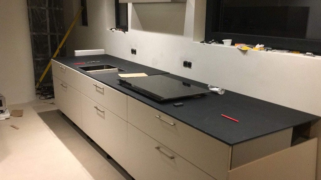 Werkblad voor keuken in VERHARD glas mat 10 mm, Huis en Inrichting, Keuken | Keukenelementen, Ophalen, Zwart, Nieuw, 50 tot 100 cm
