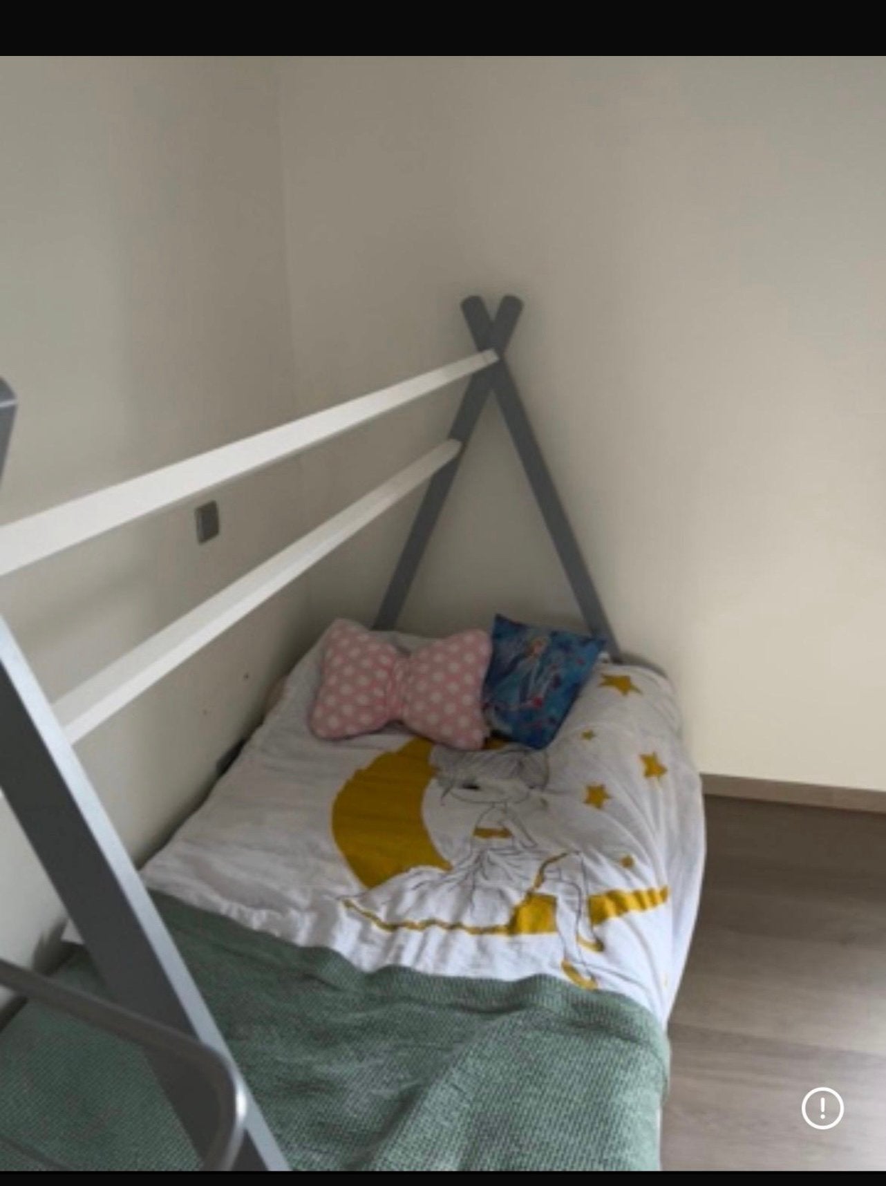 Kinderbed/ 1 persoonsbed, Kinderen en Baby's, Ophalen, Zo goed als nieuw