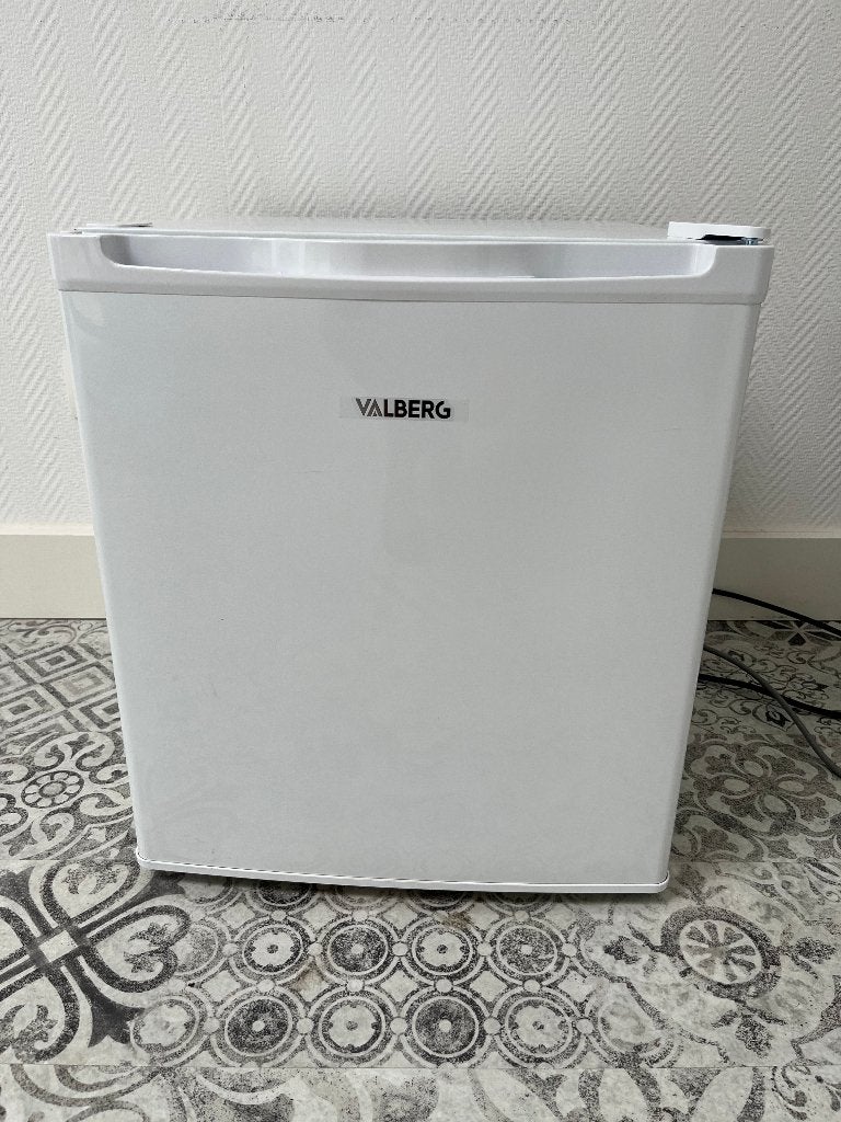 Mini-réfrigérateur 49 x 49 x 44, Moins de 75 litres, Enlèvement, Comme neuf, Avec compartiment congélateur