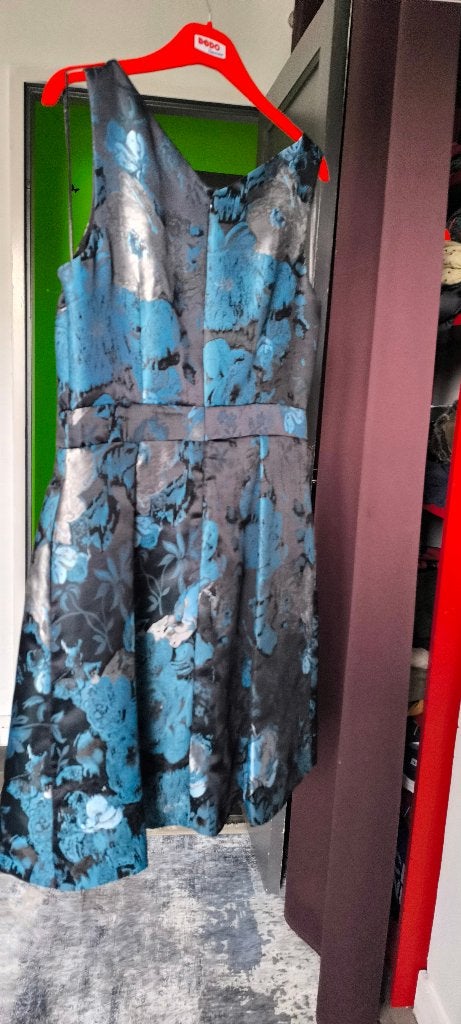 robe de marque esprit neuf, Neuf, Taille 38/40 (M), Enlèvement ou Envoi, Au-dessus du genou