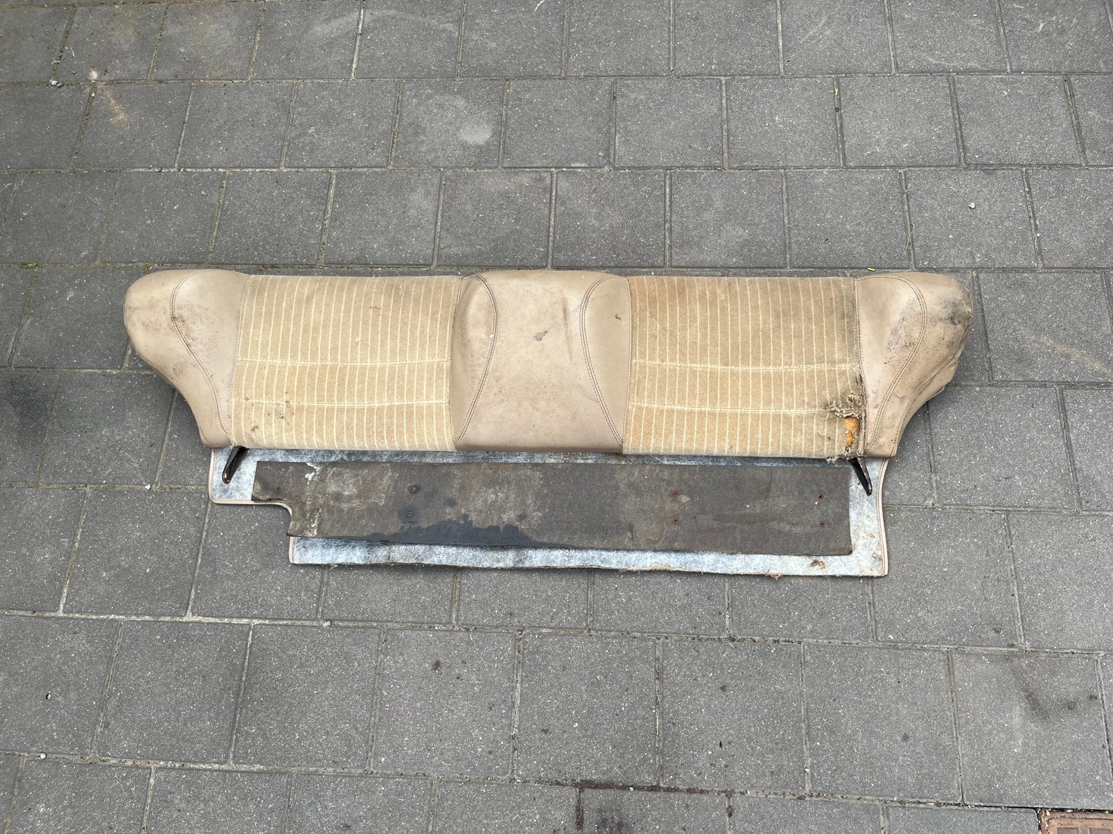 Porsche 944/924 hoofdsteun achterbank, Ophalen, Porsche