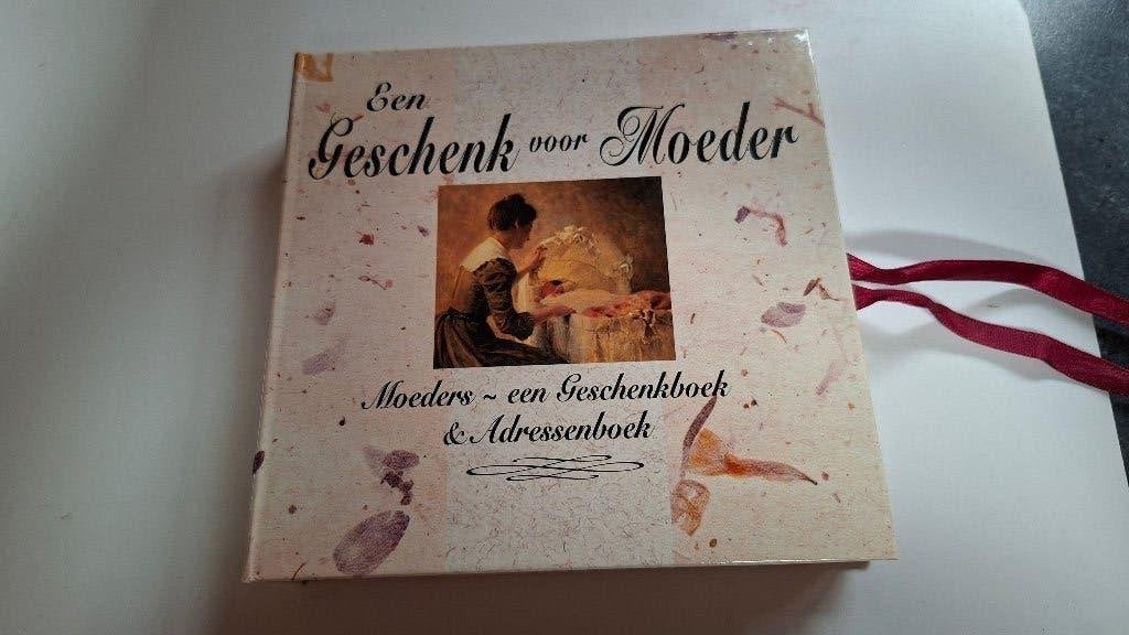 duo- adressenboekje voor moeders, Diversen, Agenda's, Ophalen of Verzenden, Zo goed als nieuw