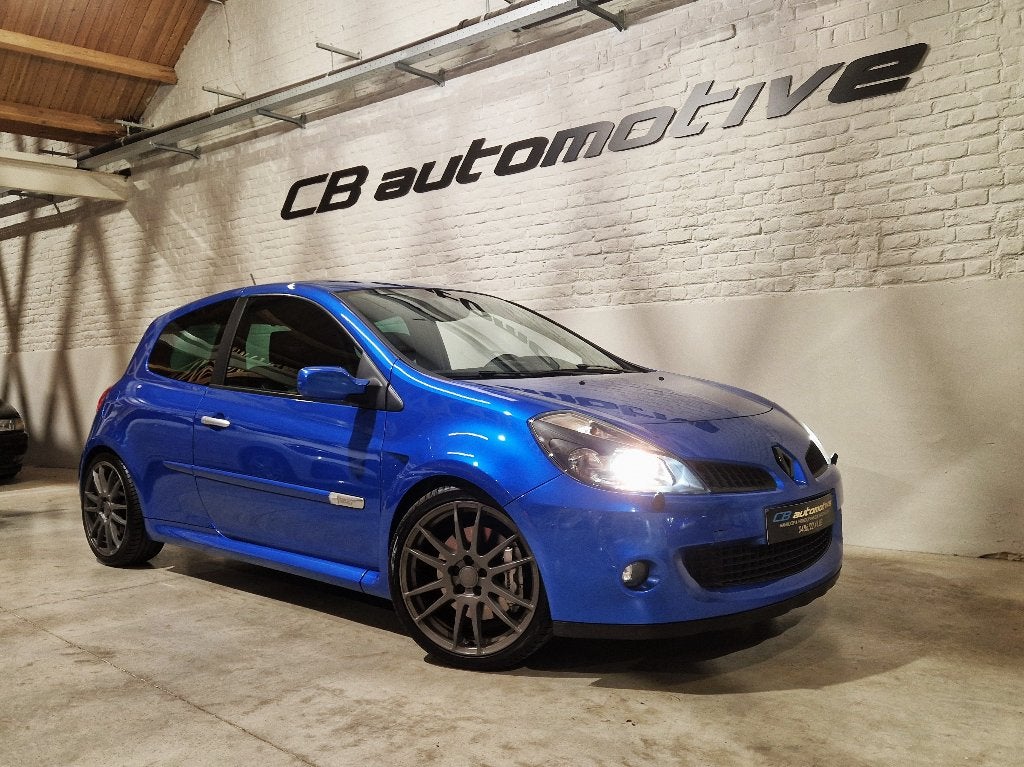 Renault Clio RS 16V, Entreprise, Boîte manuelle, https://public.car-pass.be/vhr/b397de34-268e-438c-bb3b-6899fe25714d, Noir