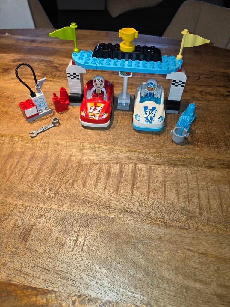 Lego duplo race set 10947, Kinderen en Baby's, Speelgoed | Duplo en Lego, Ophalen of Verzenden, Duplo