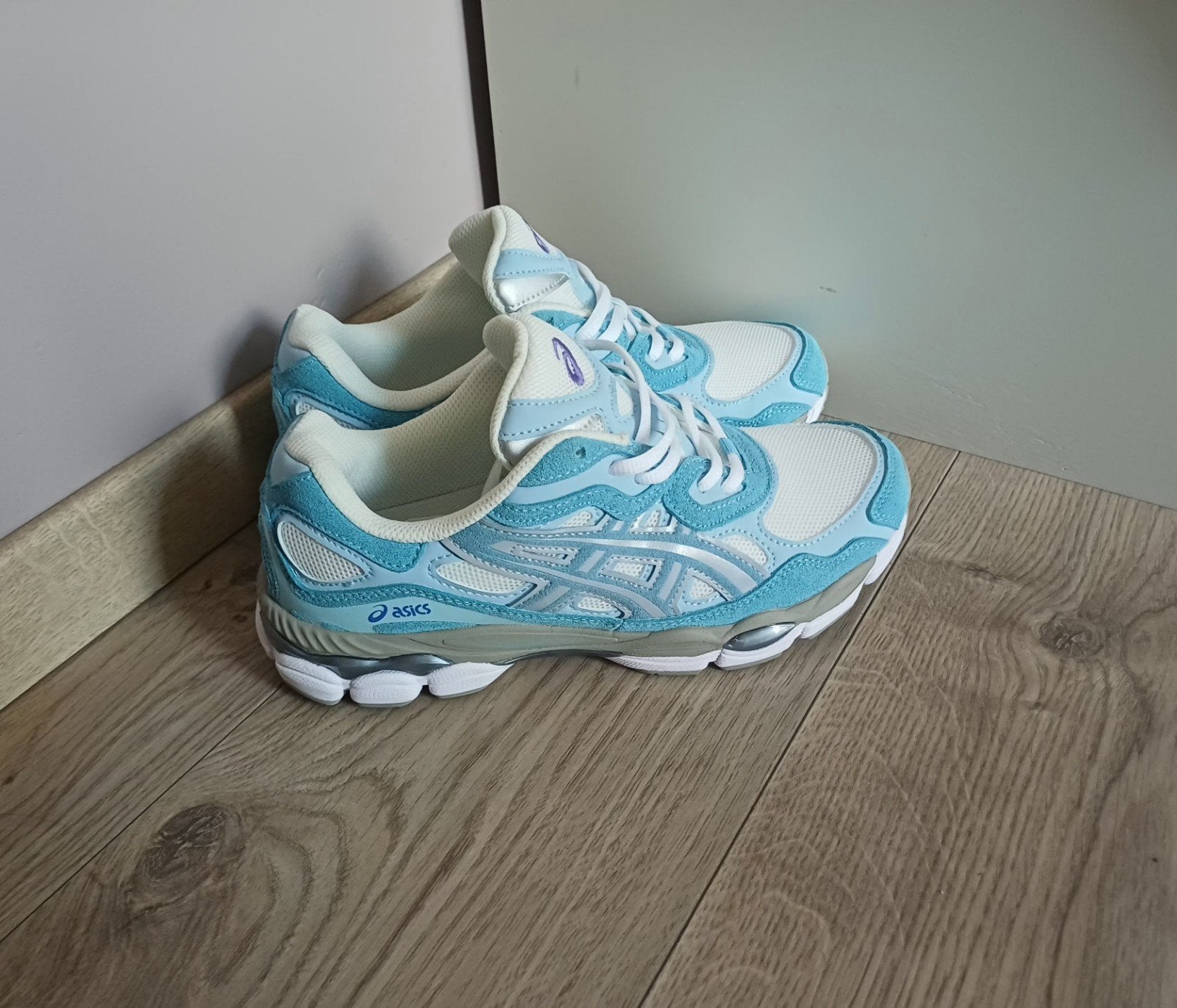 Asics gel nyc blauw maat 40, Sport en Fitness, Basketbal, Ophalen of Verzenden, Nieuw, Schoenen