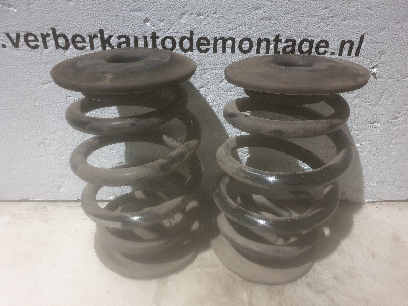 RESSORTS DE SUSPENSION ARRIERE ( LA PAIRE) BMW, Utilisé, BMW, Petuelring 130
80809  München, DE, Bayerische Motoren Werke AG