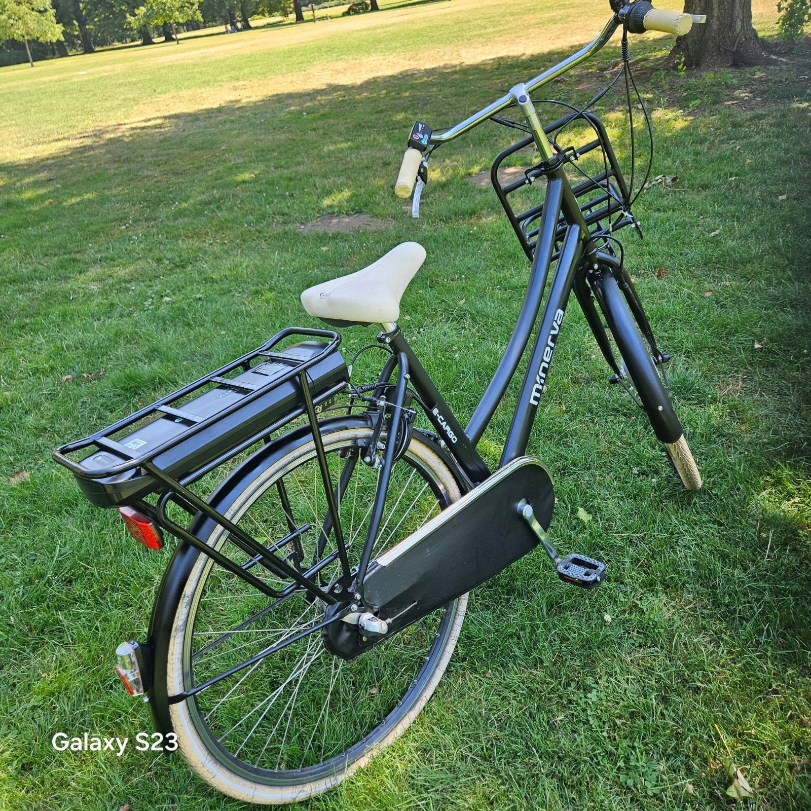 Minerva elektrische transportfiets – Nieuwstaat, Ophalen
