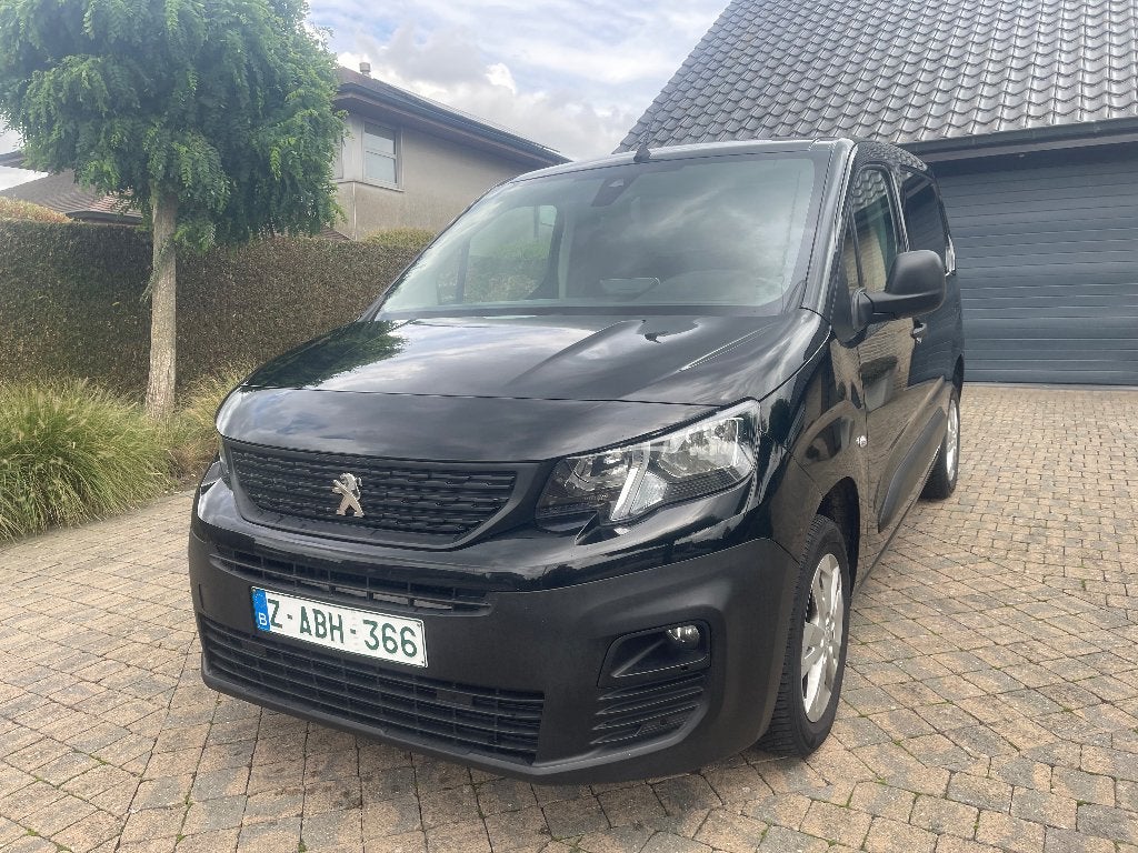 Peugeot Partner Lichte vracht AUTOMAAT,  vele opties, Navigatiesysteem, Stof, 4 cilinders, Zwart