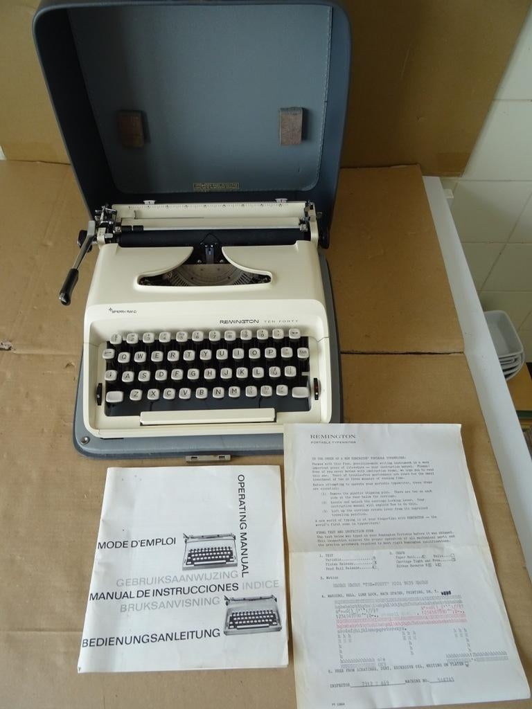 Machine à écrire Remington Ten Forty machine à écrire 1970, Enlèvement ou Envoi, Remington, Onbekend, Utilisé