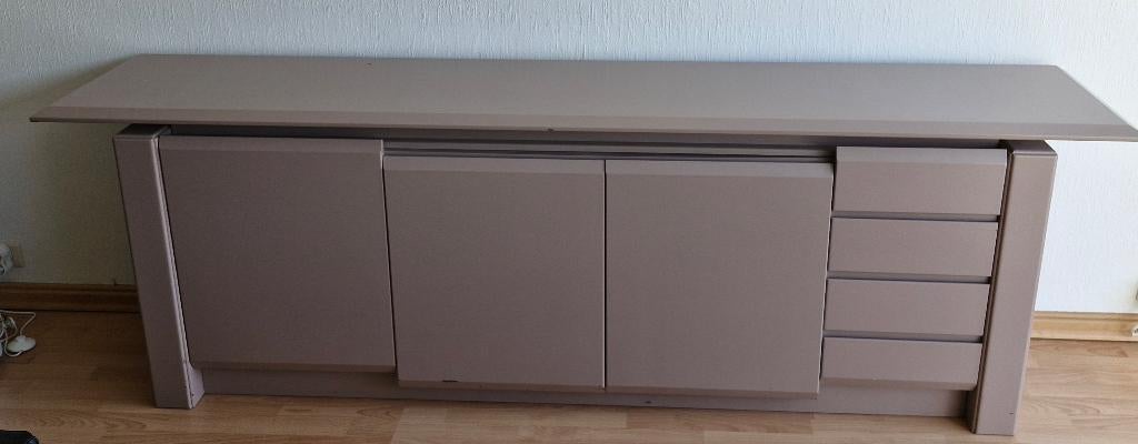 GRATIS - Tafel, dressoir en TV meubel, Huis en Inrichting, Kasten | Dressoirs, Ophalen, Gebruikt, Overige houtsoorten, Met deur(en)